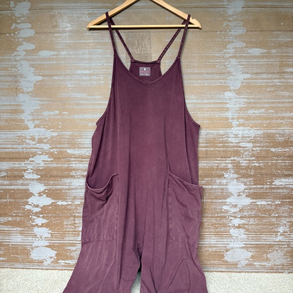 Free People Movement Hot Shot Onesie Maroon Oversized Stretch Womens L - Picture 2 of 6
